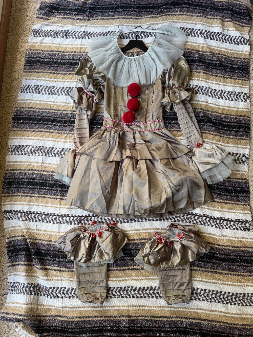Pennywise Halloween Costume